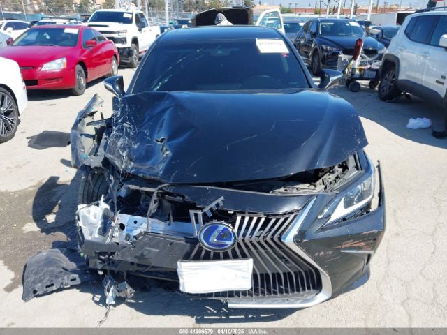 58AD21B12LU008125 Lexus ES 300H