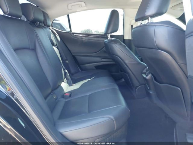 58AD21B12LU008125 Lexus ES 300H
