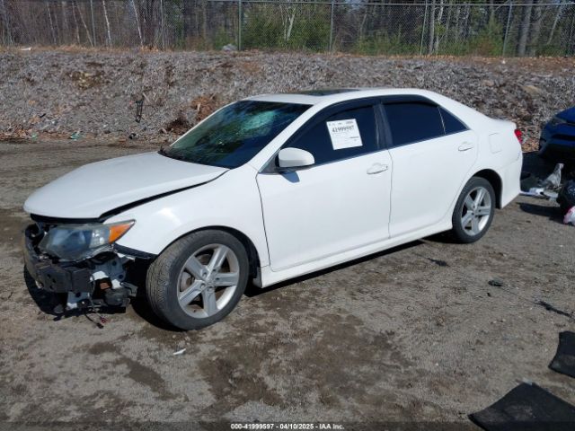 4T1BF1FK2EU366432 Toyota CAMRY SE