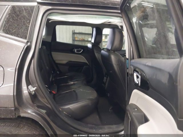 3C4NJDCBXNT144690 Jeep Compass Limited 4x4