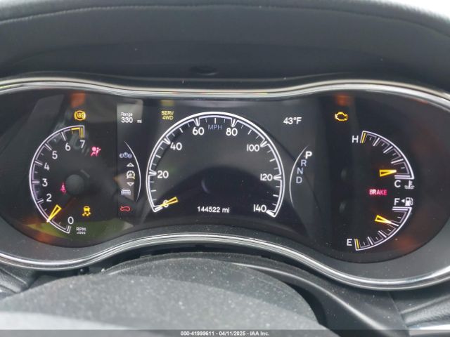 1C4RJFCG2JC355512 Jeep Grand Cherokee Overland 4x4
