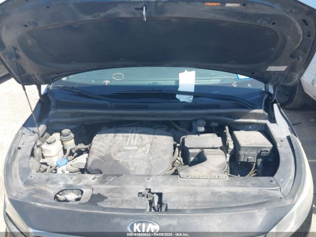 KNDMB5C10G6115377 KIA SEDONA LX