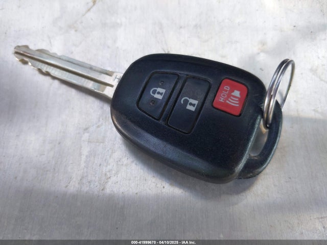 2T3RFREV3FW343453 Toyota Rav4 Xle