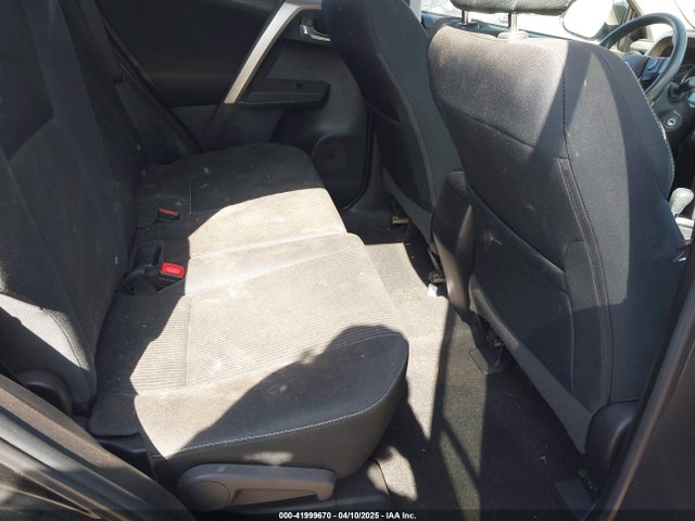 2T3RFREV3FW343453 Toyota Rav4 Xle