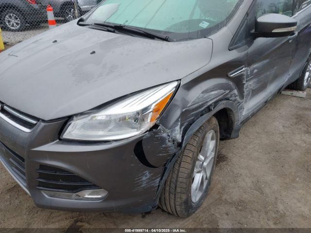 1FMCU9JX2EUA62383 Ford Escape Titanium