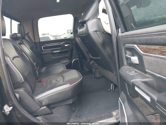 RAM 2019 2019 3C6UR5FL8KG538859 Image 8