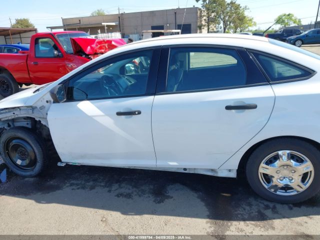 1FADP3E25EL330544 Ford FOCUS S