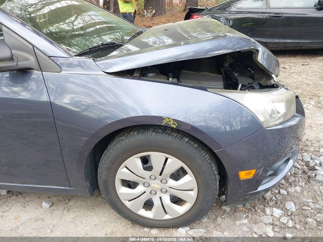 1G1PA5SHXE7345426 Chevrolet Cruze Ls Auto