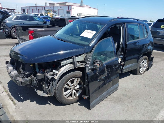 WVGAV7AX5HK023196 Volkswagen Tiguan 2.0t/2.0t S