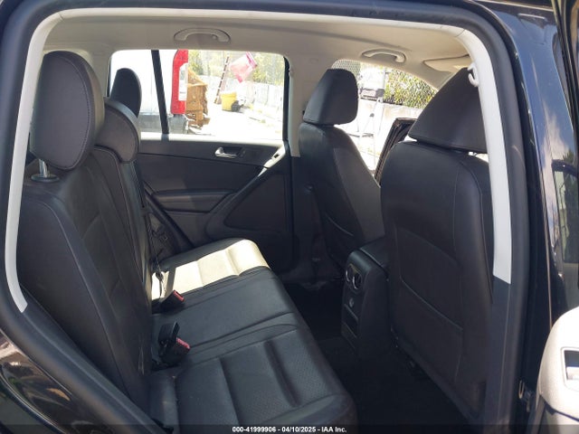 WVGAV7AX5HK023196 Volkswagen Tiguan 2.0t/2.0t S