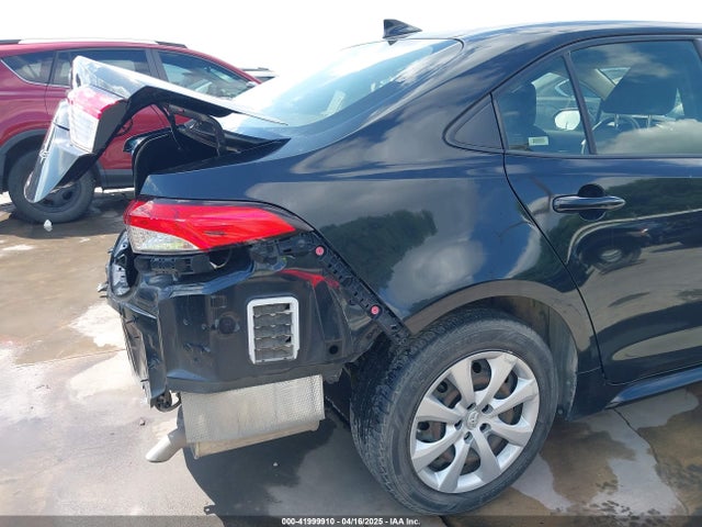 JTDEPRAE6LJ035995 Toyota COROLLA LE