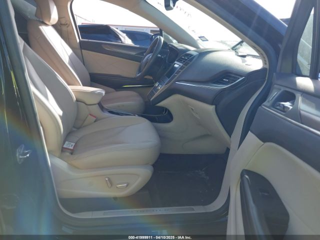 5LMCJ1C96HUL33651 Lincoln Mkc Premiere