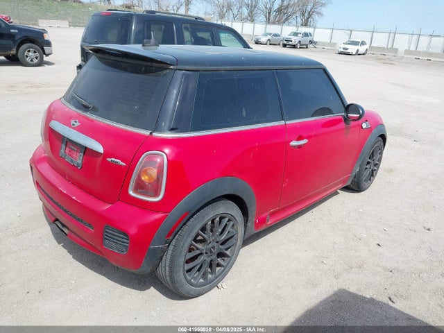 2010 MINI JOHN COOPER WORKS WMWMF9C56ATF97862 Photo 3