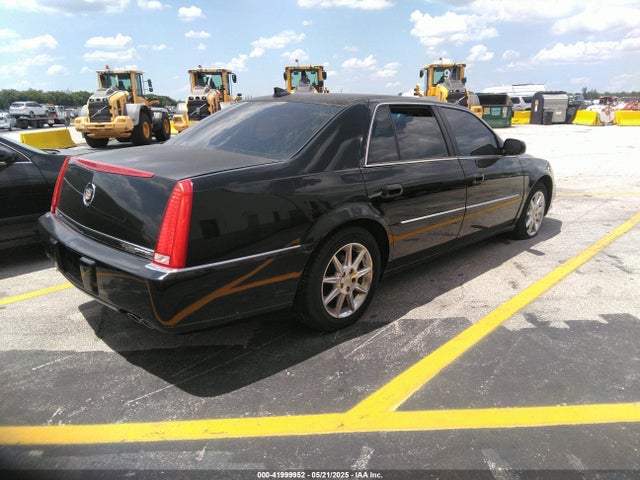 2010 CADILLAC DTS 1G6KD5EY8AU106072 Photo 3
