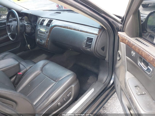 2010 CADILLAC DTS 1G6KD5EY8AU106072 Photo 4