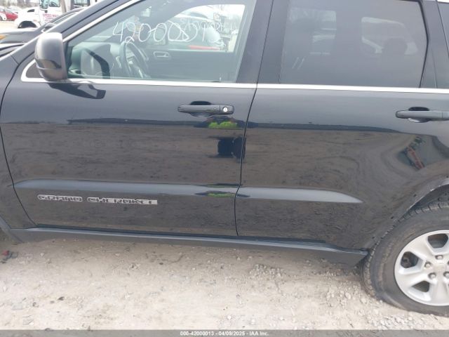 1C4RJFAG1HC962725 Jeep Grand Cherokee Laredo 4x4