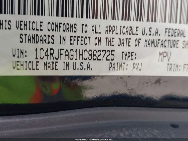 1C4RJFAG1HC962725 Jeep Grand Cherokee Laredo 4x4