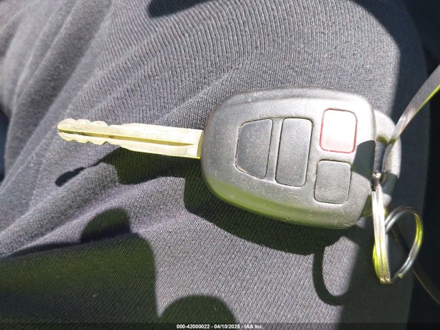 5YFBURHE7HP644369 Toyota COROLLA LE