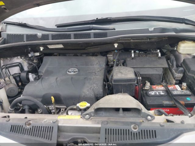 5TDYK3DCXFS617723 Toyota Sienna Xle Premium 8 Passenger