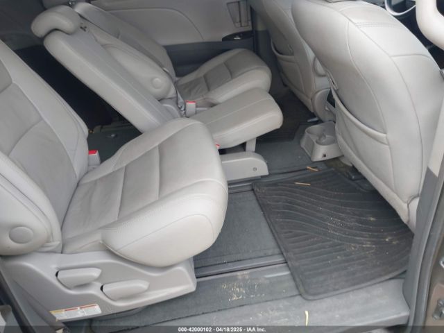 5TDYK3DCXFS617723 Toyota Sienna Xle Premium 8 Passenger