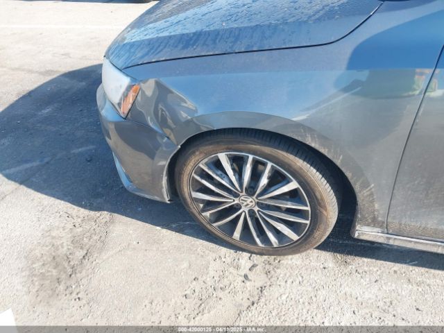 3VWD17AJ0GM386504 Volkswagen Jetta 1.8t Sport