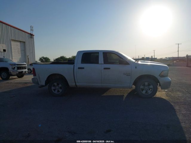 1C6RR7KG8KS520218 RAM 1500 Classic Tradesman  4x4 5'7 Box