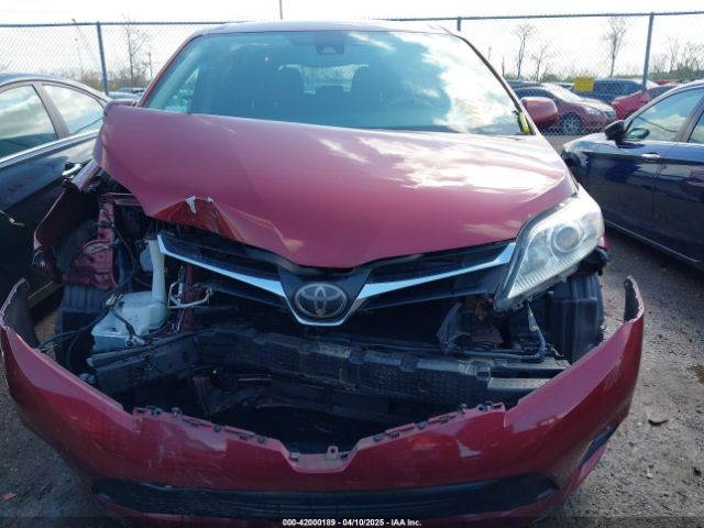 5TDKZ3DC6JS937924 Toyota Sienna Le 8 Passenger
