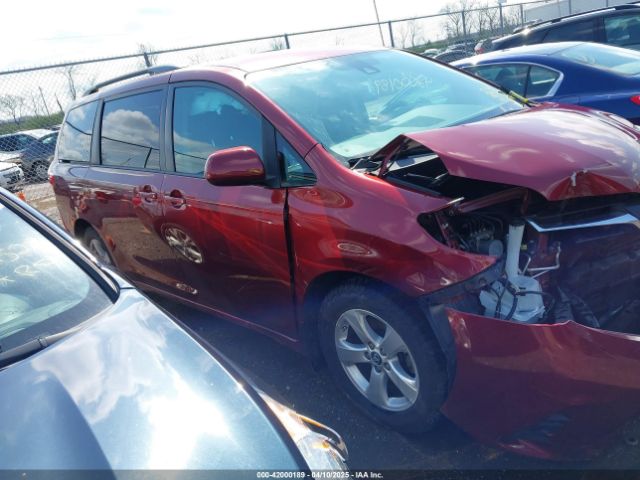 5TDKZ3DC6JS937924 Toyota Sienna Le 8 Passenger
