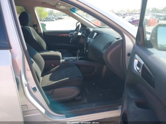 5N1AR2MN0EC631828 Nissan Pathfinder S