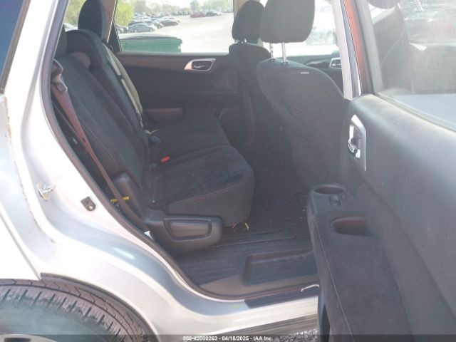 5N1AR2MN0EC631828 Nissan Pathfinder S