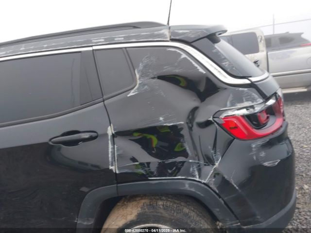 3C4NJDBB1NT216183 Jeep Compass Latitude 4x4