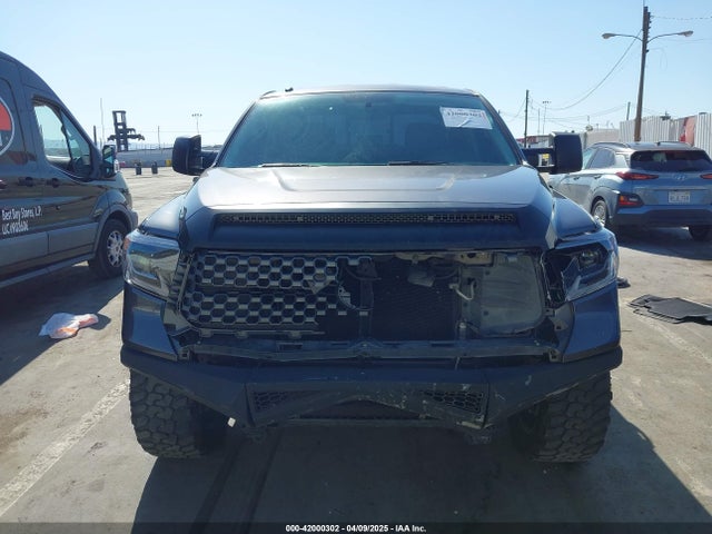 5TFRY5F15EX155641 Toyota Tundra Sr5 5.7l V8