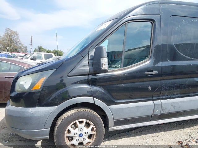 1FTYR2CM4FKA73033 Ford Transit-250