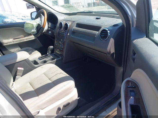 2008 FORD TAURUS X 1FMDK06W08GA28760 Photo 4