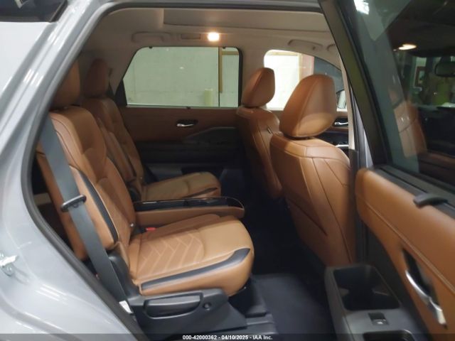 5N1DR3DK7NC269943 Nissan Pathfinder Platinum 4wd