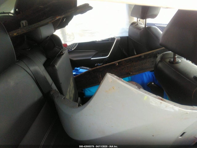 2T3C1RFV7MW173629 Toyota Rav4 Xle Premium