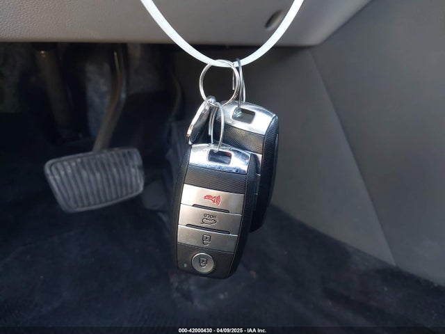 KNDPN3AC1H7227128 KIA Sportage Ex