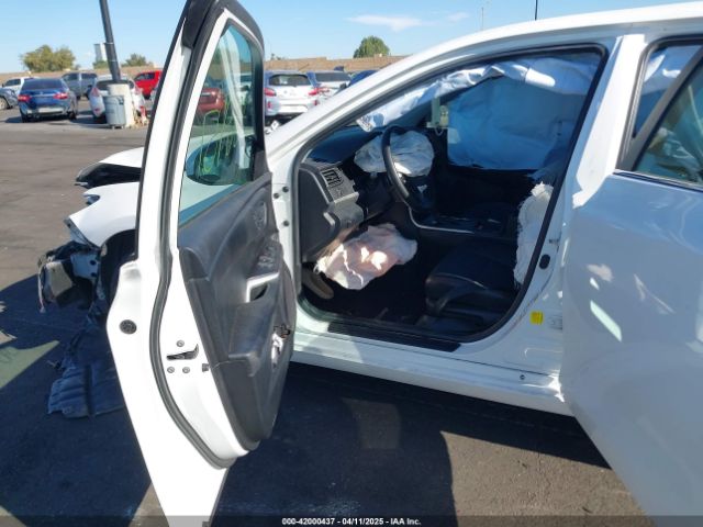 4T1BF1FK5FU107211 Toyota CAMRY SE
