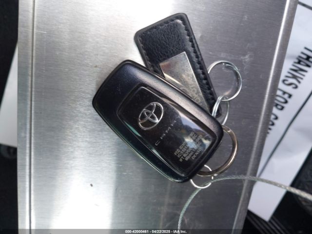 4T1M11AK5LU399565 Toyota CAMRY SE