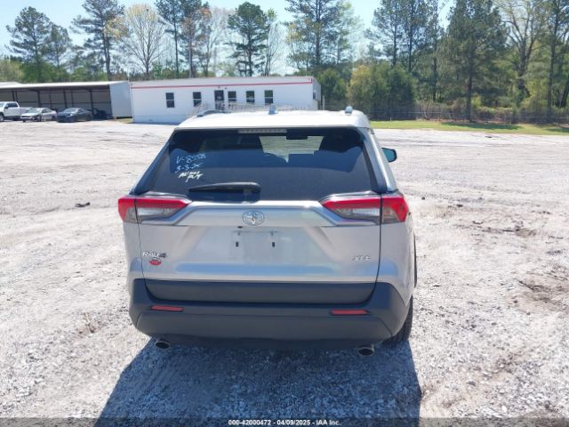 2T3W1RFV3MW118558 Toyota Rav4 Xle