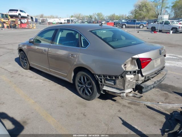 1VWAT7A33GC018687 Volkswagen Passat 1.8t S