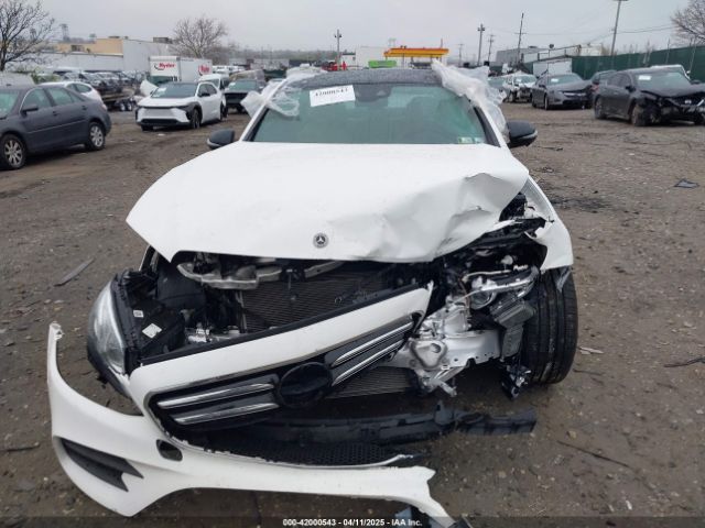 WDDZF4KB0JA380163 Mercedes-Benz E 300 4matic
