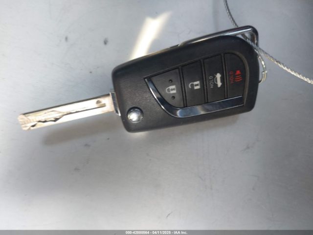 JTDEPMAE1NJ228254 Toyota COROLLA LE