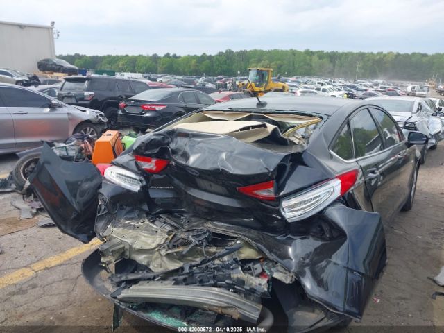 3FA6P0H73FR273875 Ford FUSION SE
