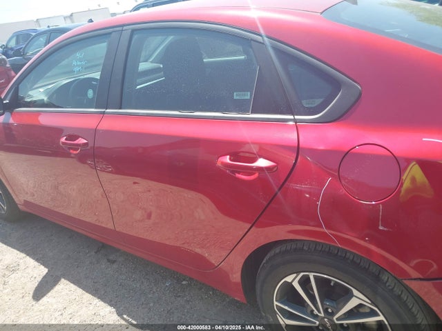 3KPF24AD8RE741806 KIA Forte Lxs
