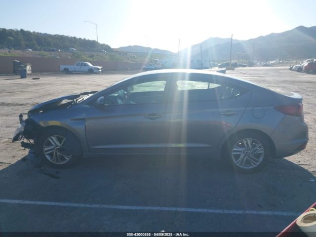 5NPD84LF0KH422566 Hyundai ELANTRA SEL