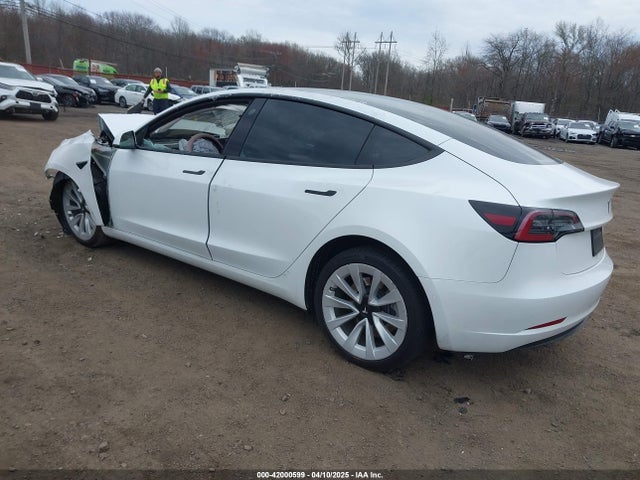 2022 TESLA MODEL 3 5YJ3E1EB2NF269947 Photo 2