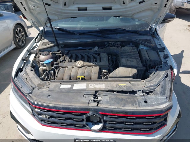 1VWJM7A39JC036258 Volkswagen 2018