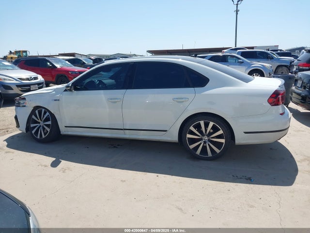 1VWJM7A39JC036258 Volkswagen 2018