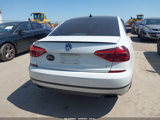 1VWJM7A39JC036258 Volkswagen 2018